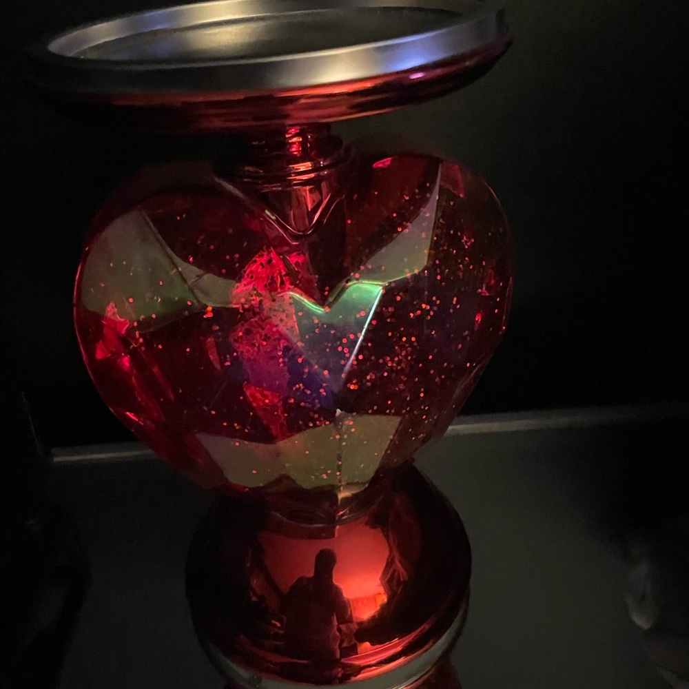 Bath & Body Works Radiant Ruby Heart Glitter Globe Candle Holder